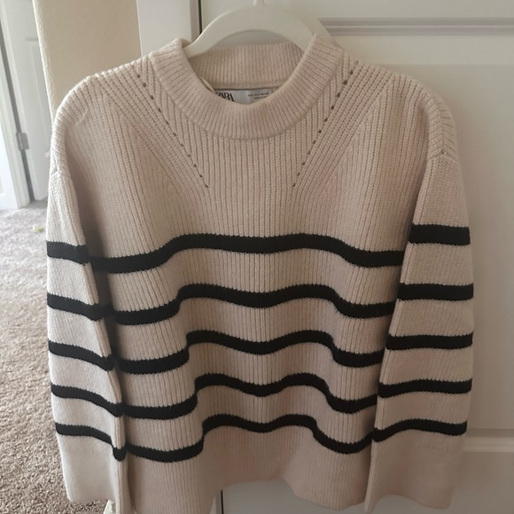 Zara sweater - Picture 4 of 6